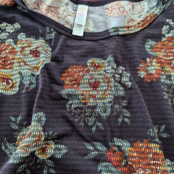 Lularoe irma tunic  shirt - Picture 3 of 3
